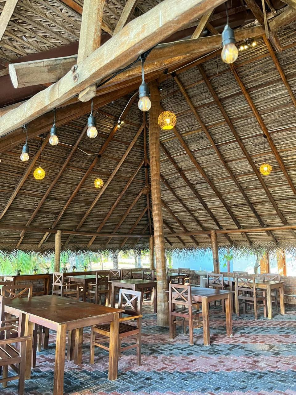 Nn Beach Resort & Spa 尼拉瓦利 外观 照片