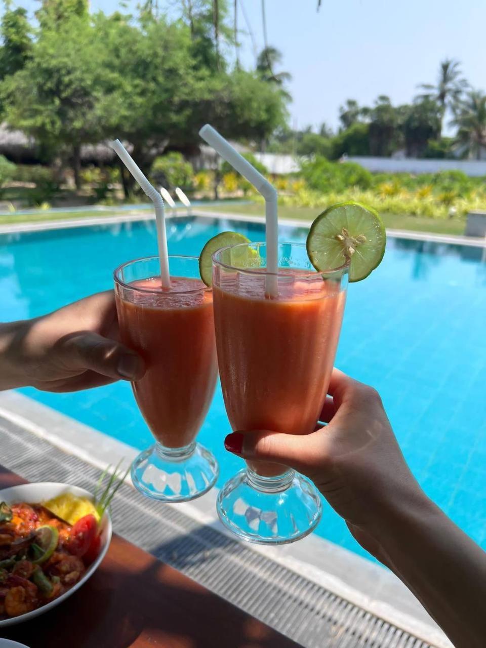 Nn Beach Resort & Spa 尼拉瓦利 外观 照片