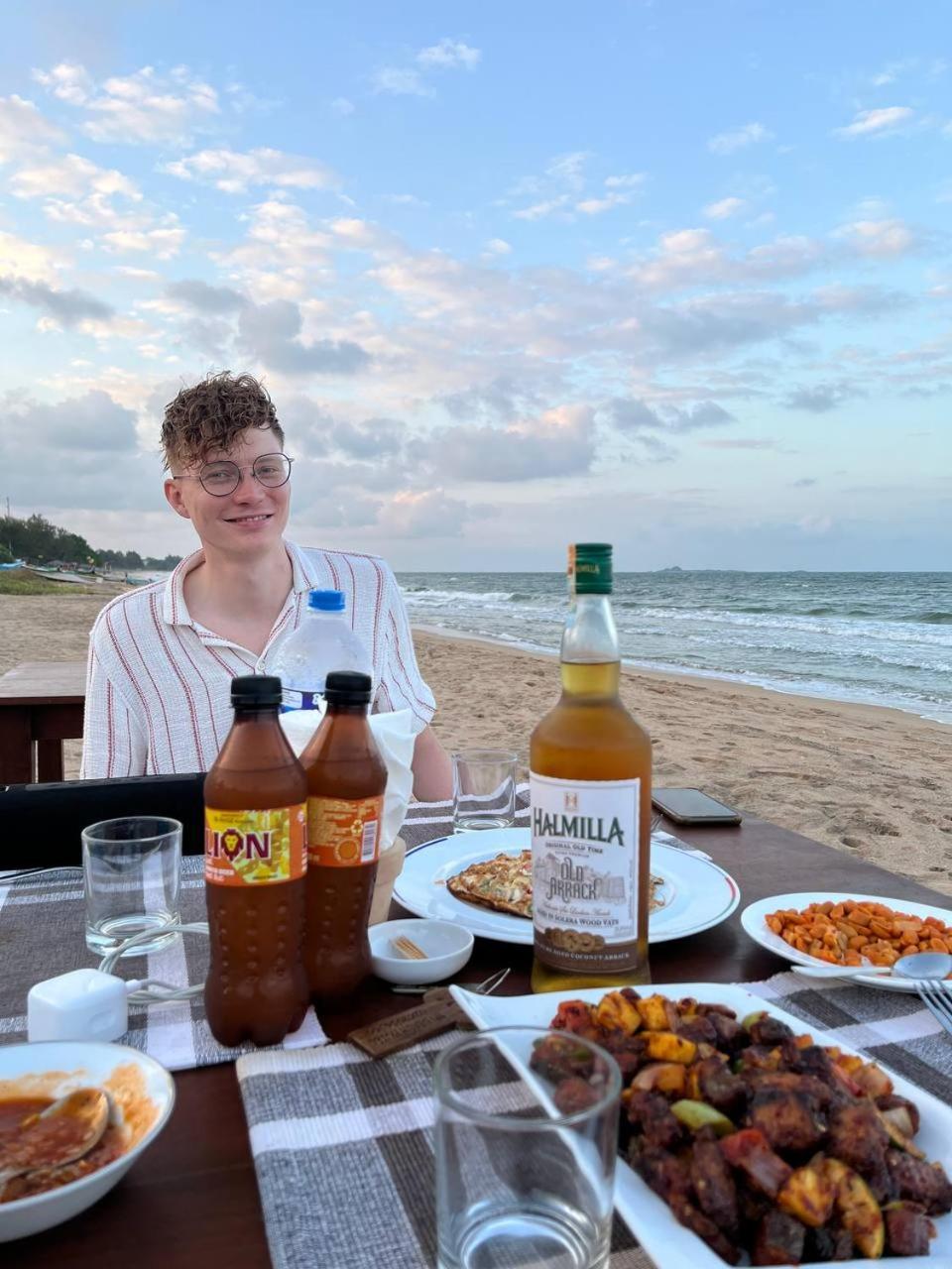 Nn Beach Resort & Spa 尼拉瓦利 外观 照片