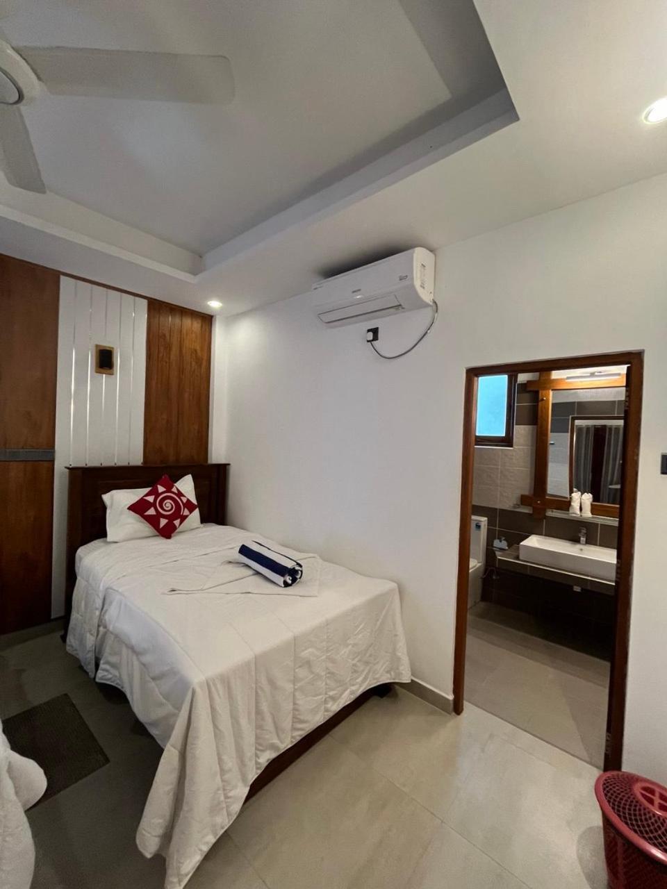 Nn Beach Resort & Spa 尼拉瓦利 外观 照片